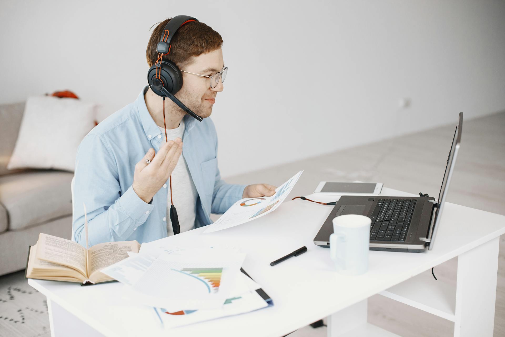 En este momento estás viendo Los Modelos de Trabajo Híbridos en Ascenso: Cómo Oberstaff Puede Maximizar los Beneficios para tu Empresa